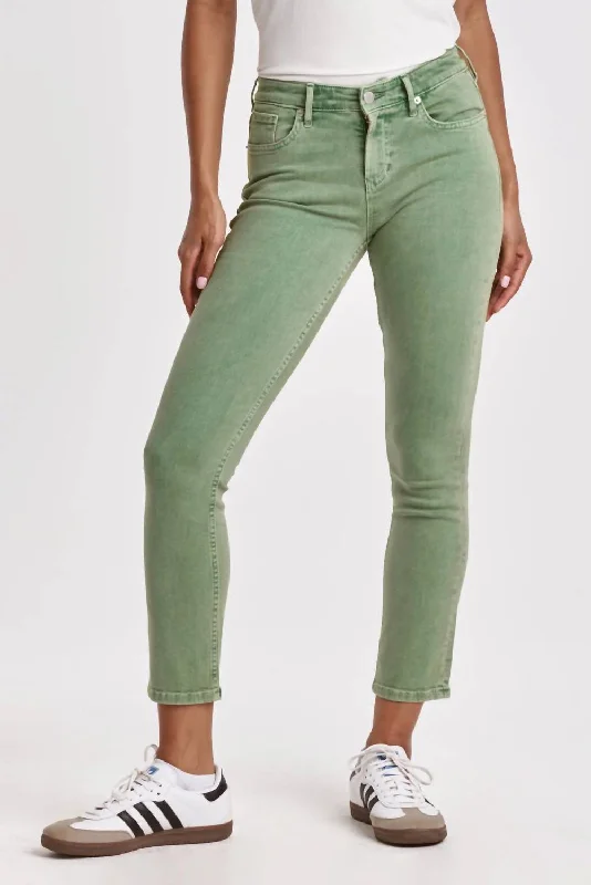 comfy pull-on stretch jeans for women -Women's Blaire Jeans In Nephrite