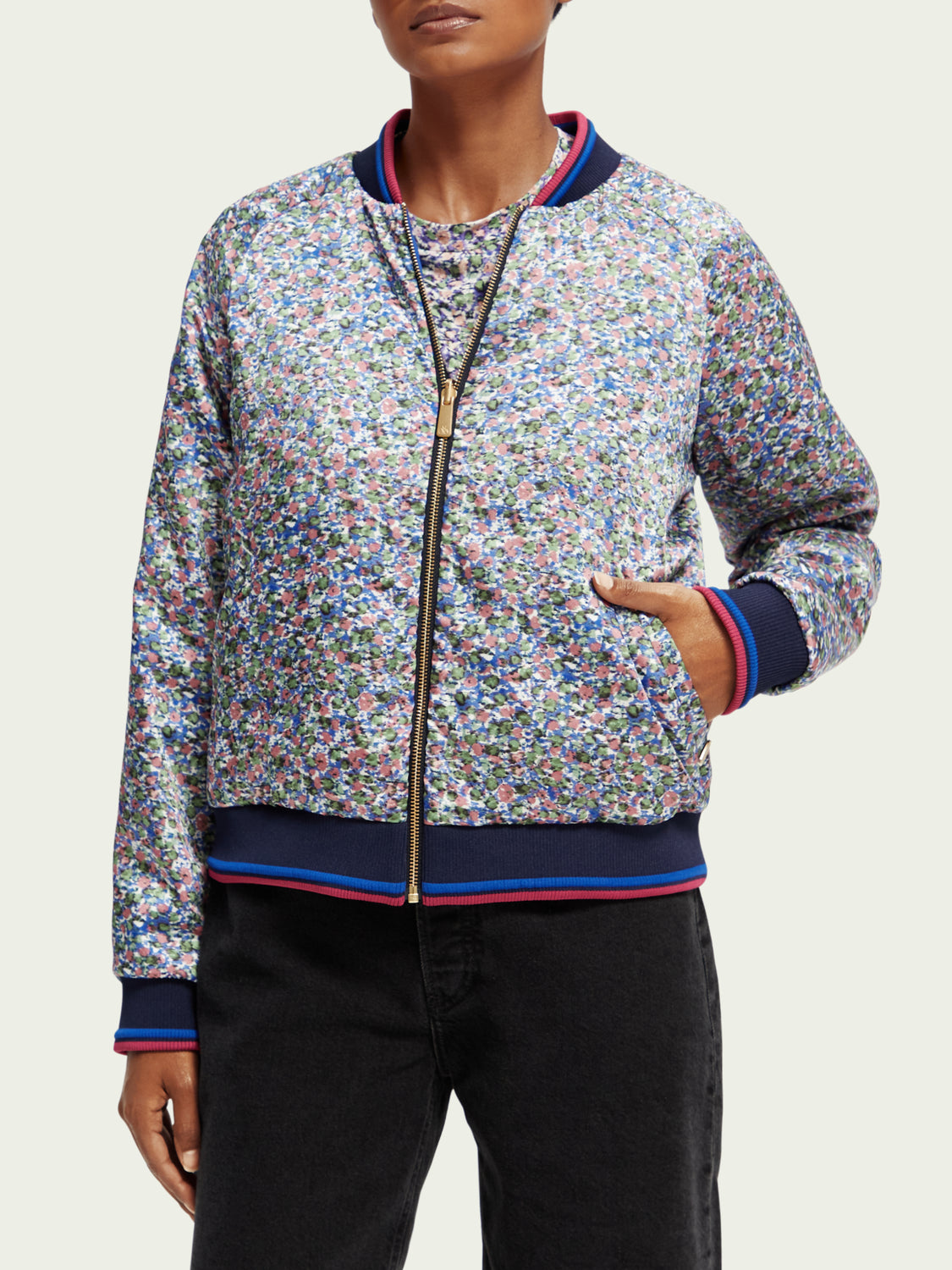 women's travel-friendly jacket -Printed reversible padded bomber jacket